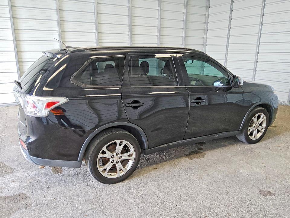 2015 Mitsubishi Outlander se