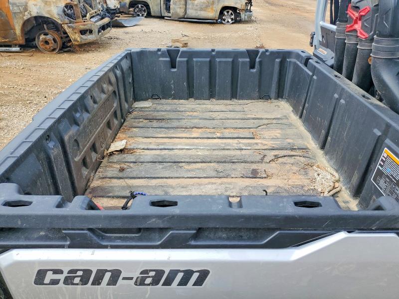 2024 Can-Am Defender Utility Vehicle