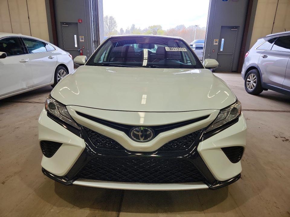 2020 Toyota Camry xse