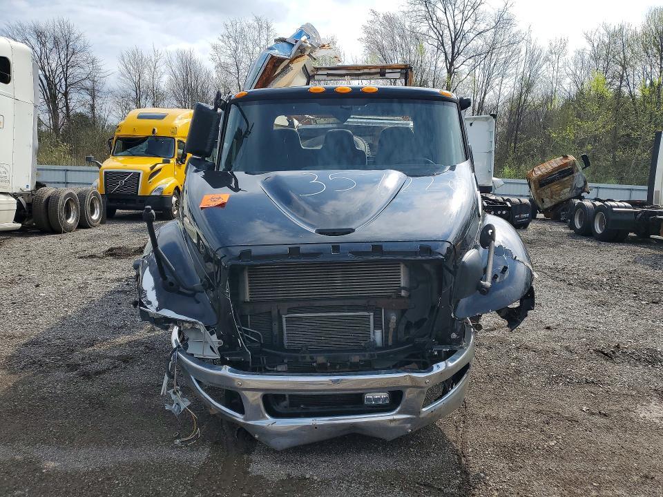 2020 International MV607 BOX Truck