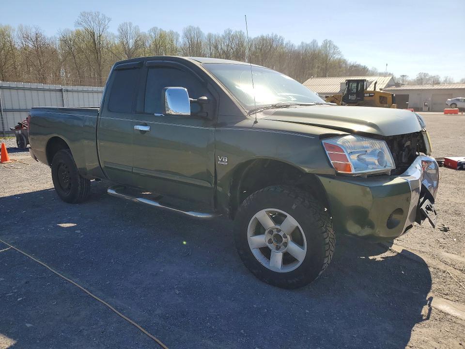 2004 Nissan Titan XE