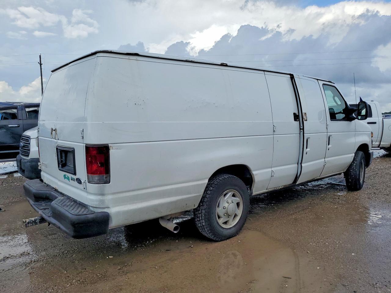 2010 Ford Econoline E250 Van