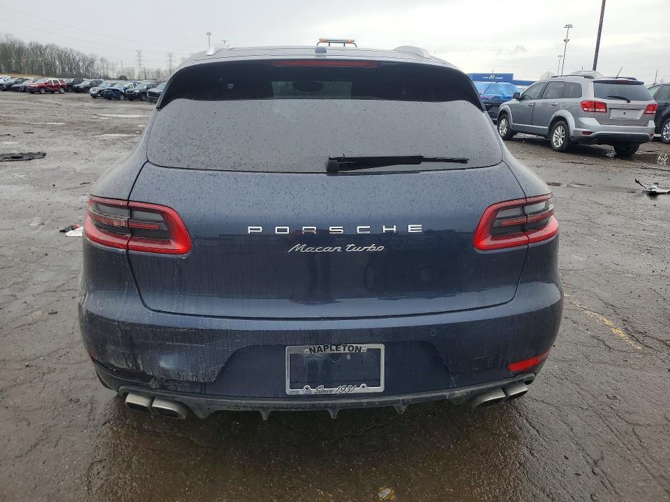 2018 Porsche Macan Turbo