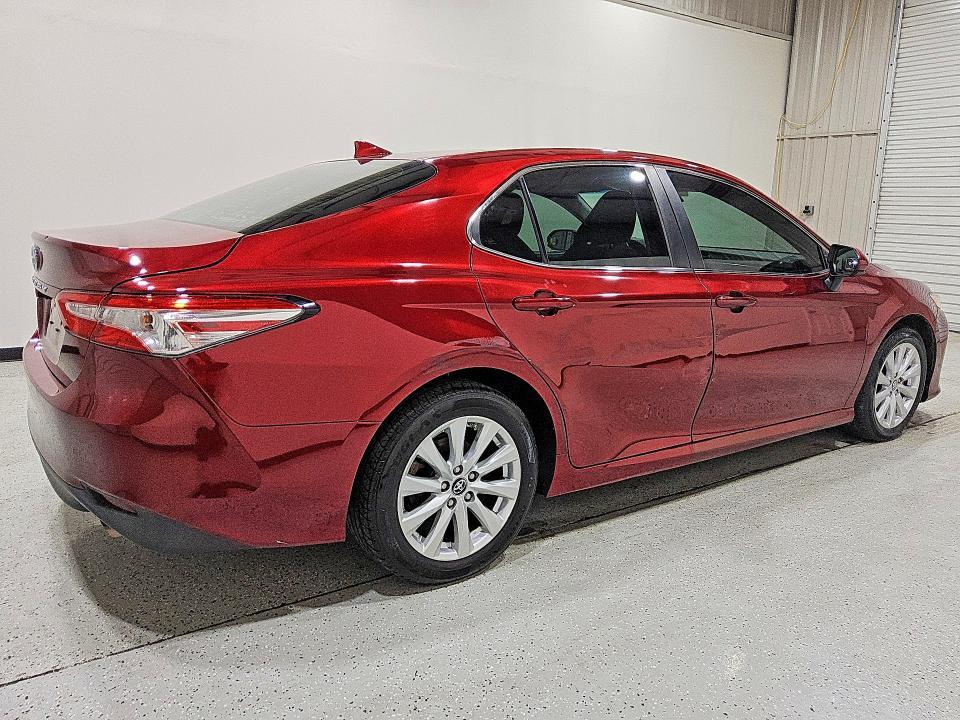 2019 Toyota Camry le