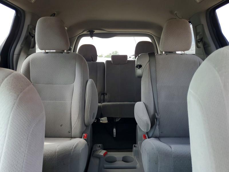 2015 Toyota Sienna le