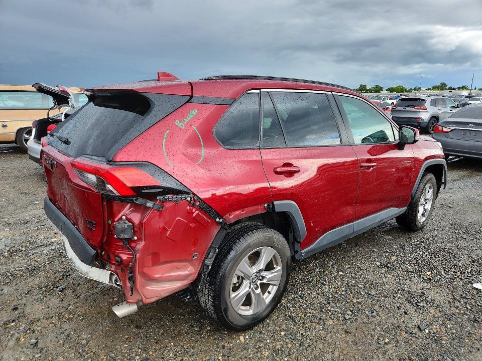 2022 Toyota Rav4 xle