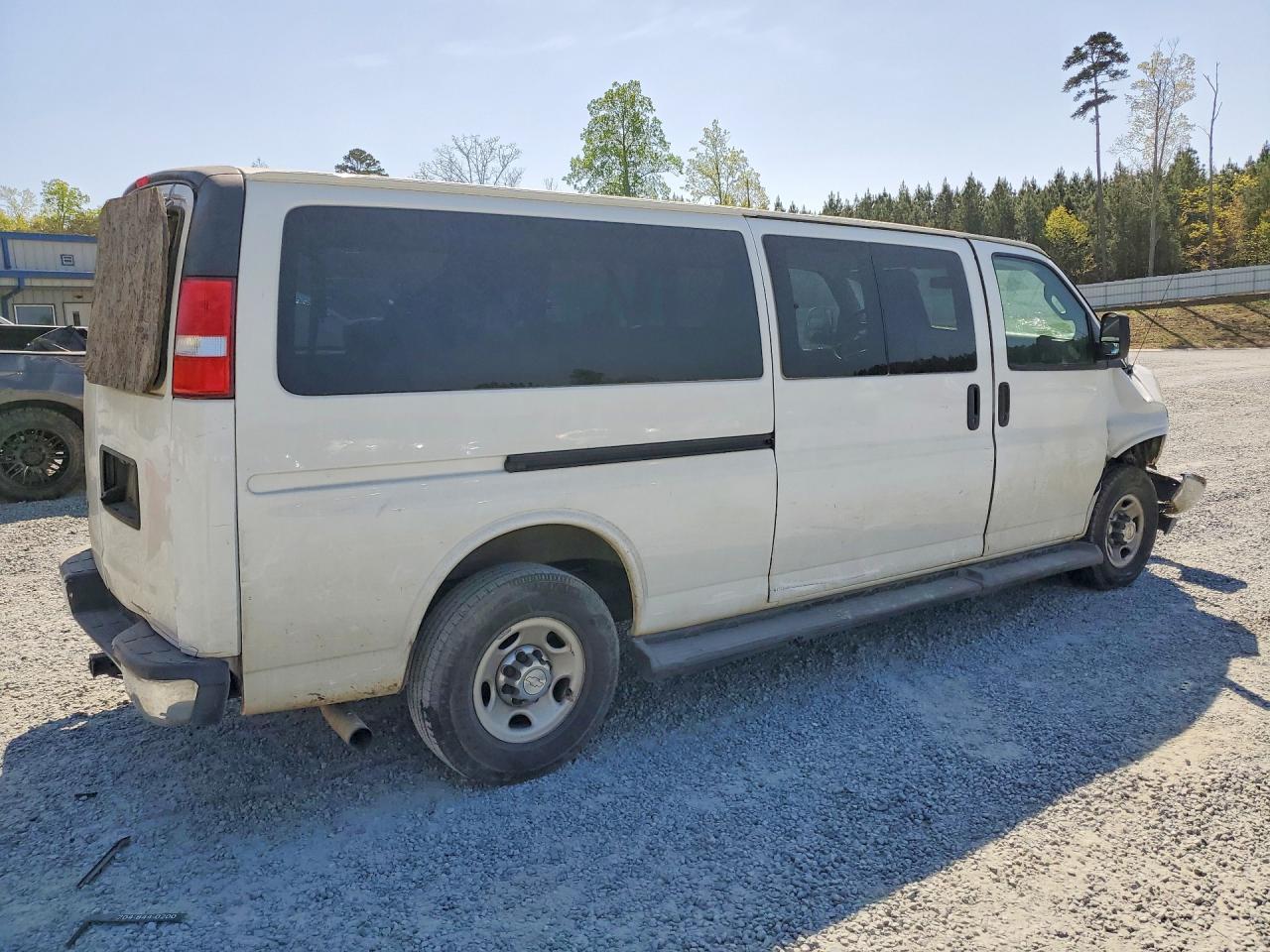 2020 Chevrolet Express G3500 LT