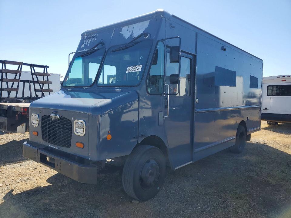 2020 Freightliner MT45G Chassis Delivery Truck