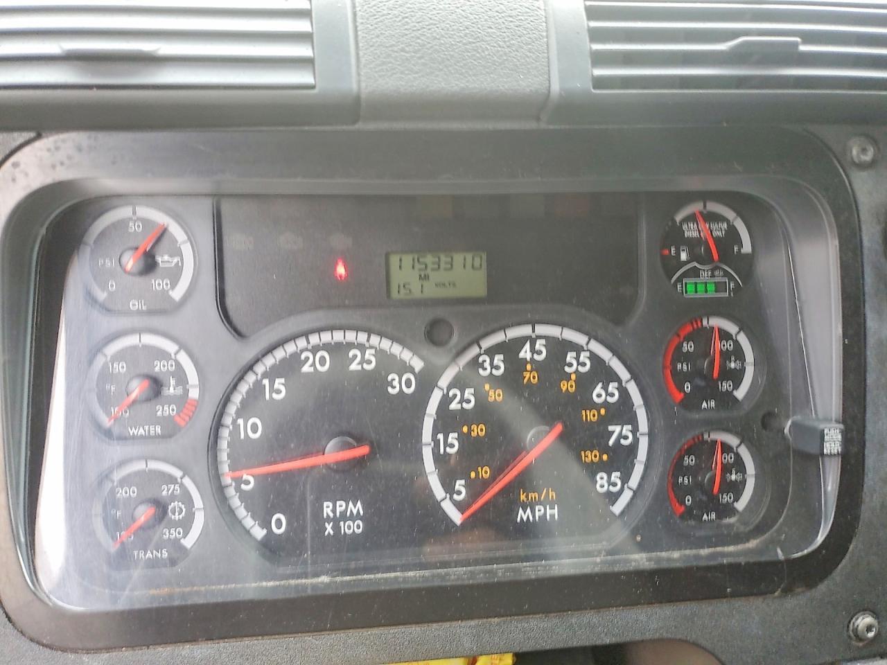 2014 Freigliner 2000 Freightliner Semi Truck