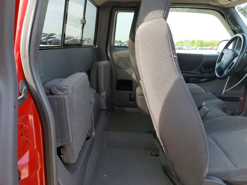 2004 Mazda B4000 cab Plus