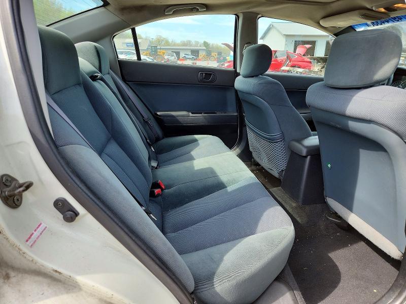 2005 Mitsubishi Galant es Medium