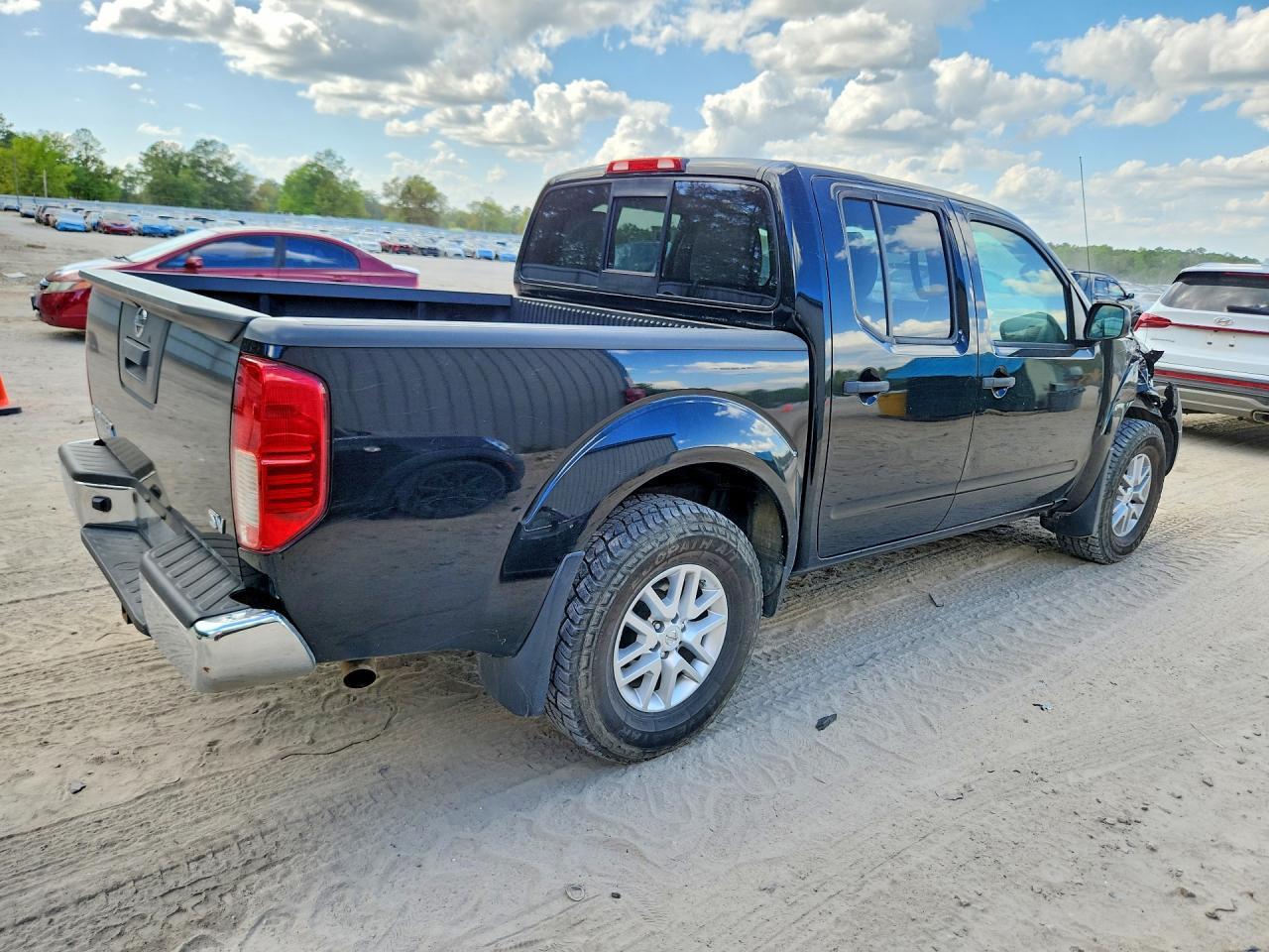 2015 Nissan Frontier SV