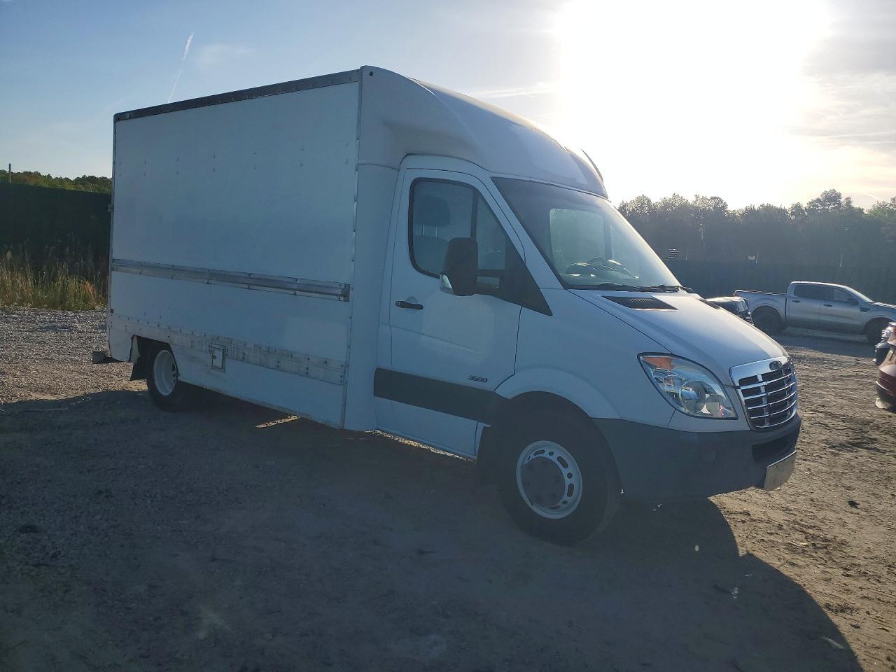 2011 Freightliner Sprinter Delivery Truck