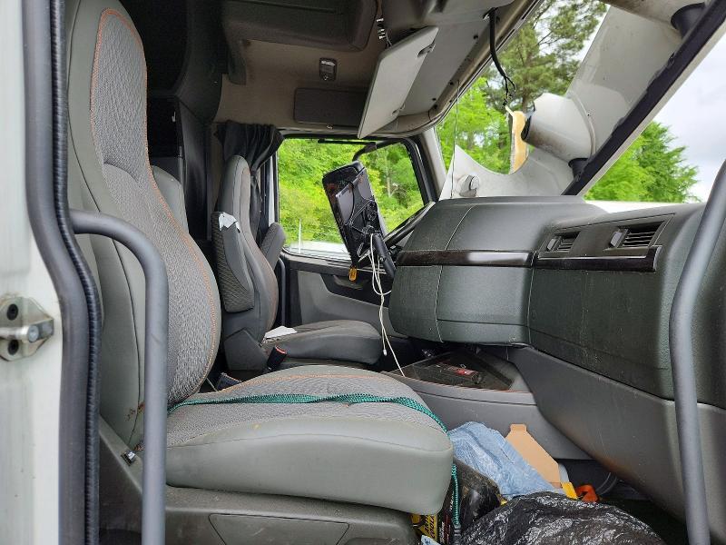 2025 Volvo VNL Semi Truck