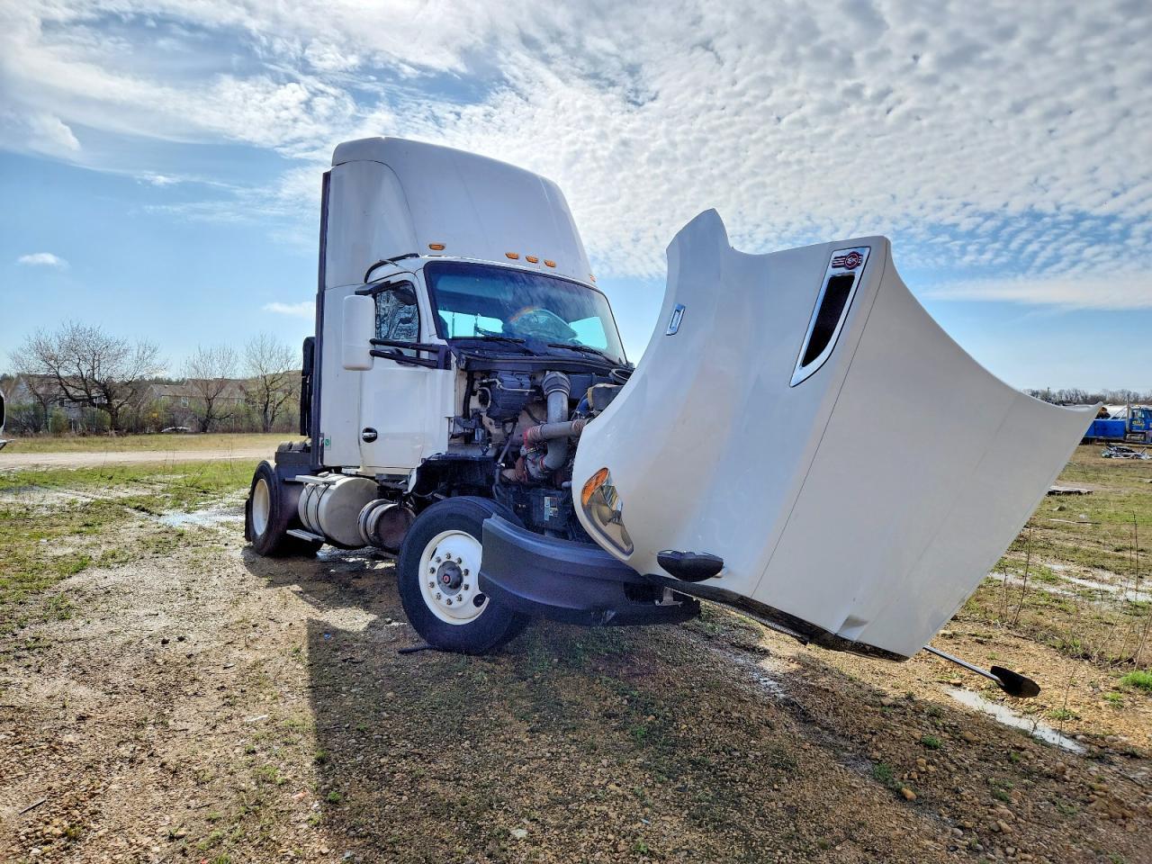 2020 Kenworth Constructi-Semi Truck