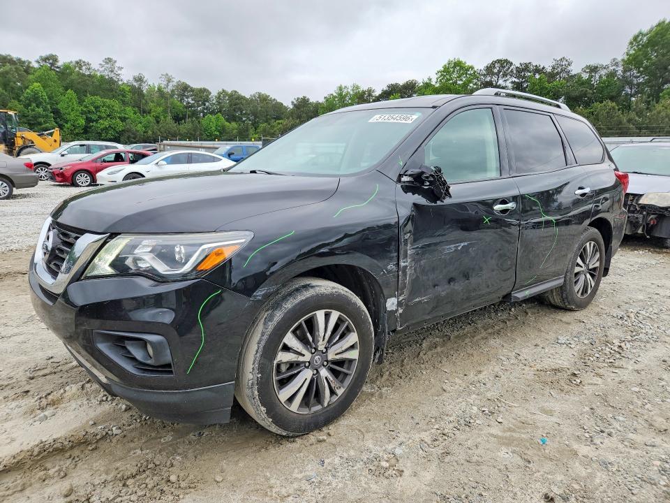 2020 Nissan Pathfinder sv