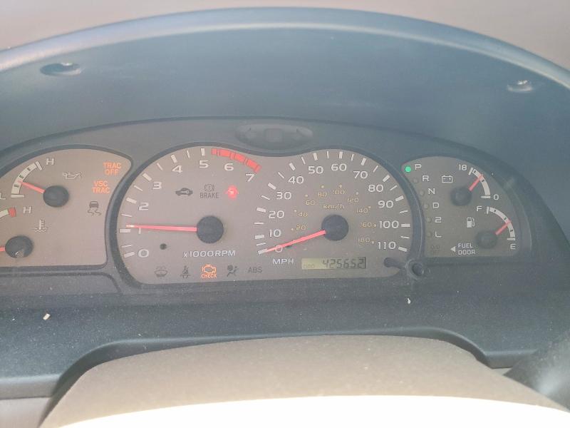 2002 Toyota Sequoia SR5