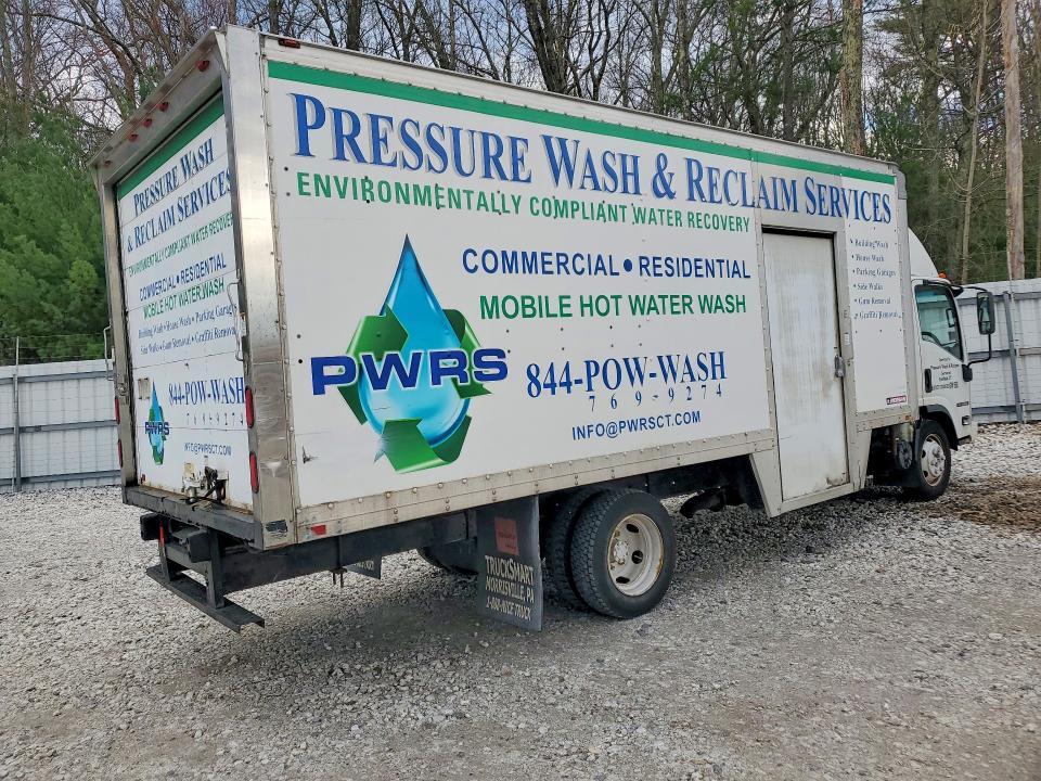 2010 Isuzu Nrr Delivery Truck