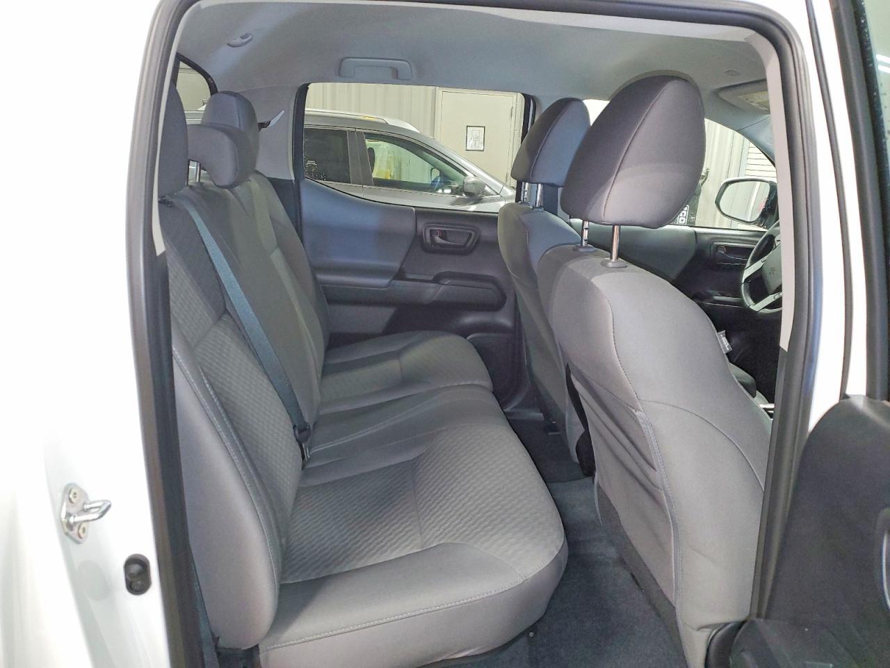 2022 Toyota Tacoma SR V6