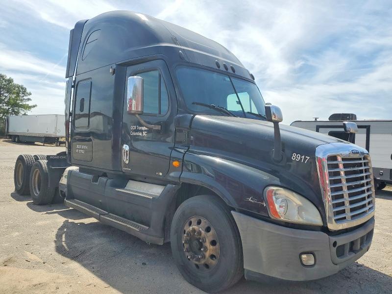2012 Freigliner 2012 Freightliner Cascadia 125 Semi Truck