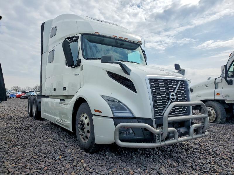 2023 Volv O VNL Semi Truck