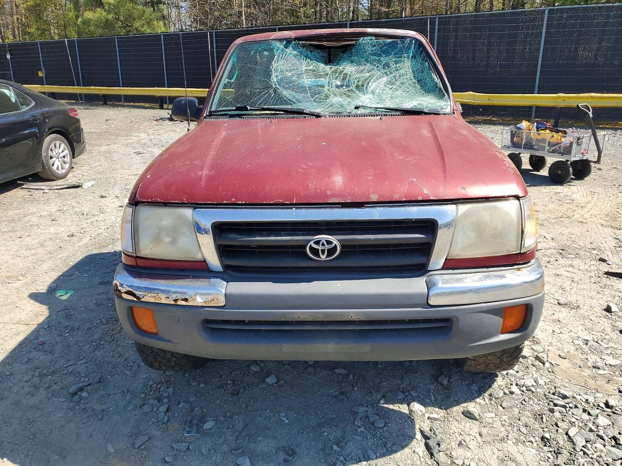 2000 Toyota Tacoma Base
