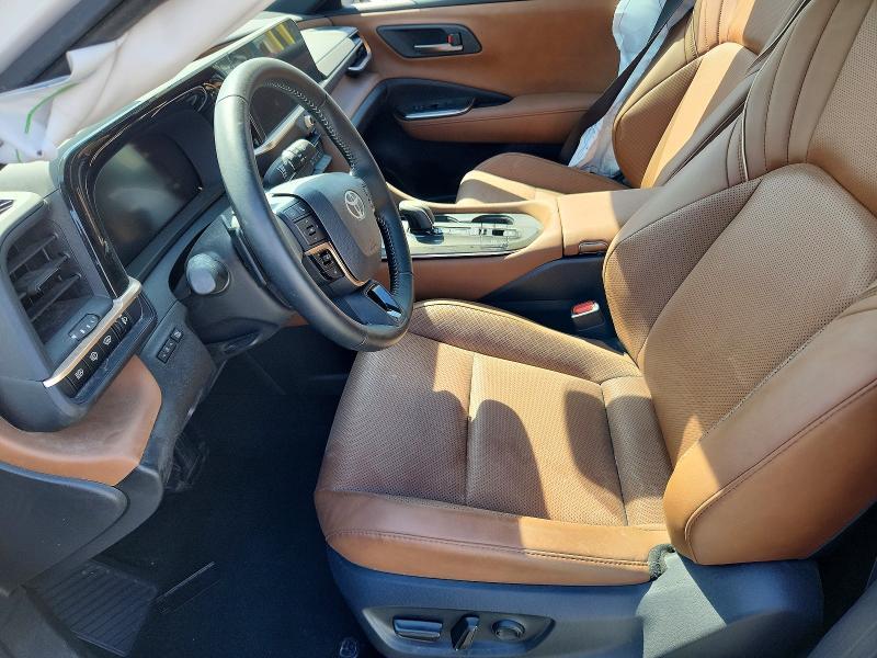 2025 Toyota Crown Signia xle