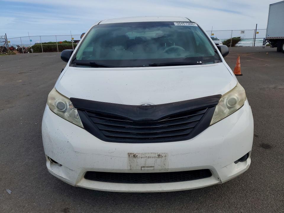 2013 Toyota Sienna l 7-passenger