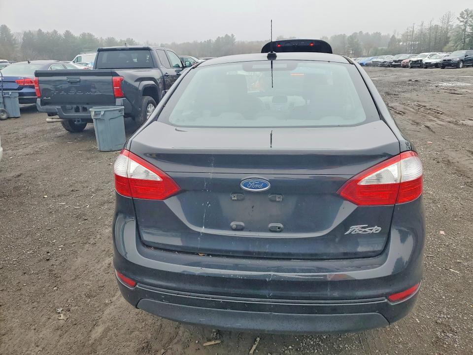 2015 Ford Fiesta s