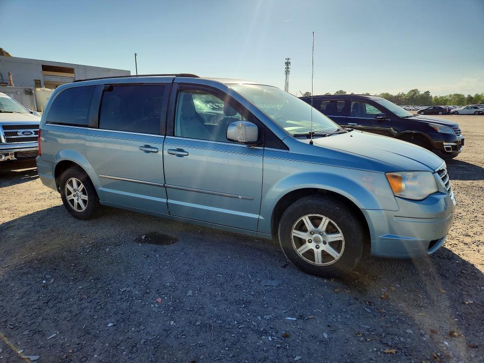 2010 Chrysler Town and Country