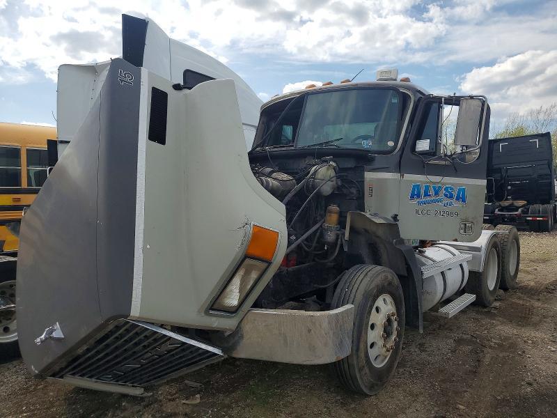 2001 Mack 600 CH600
