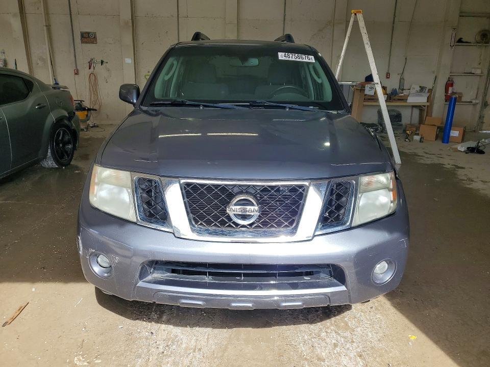 2011 Nissan Pathfinder s