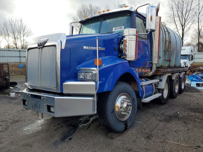 2013 Western Star 2013 Westernstar 4900 Water Truck