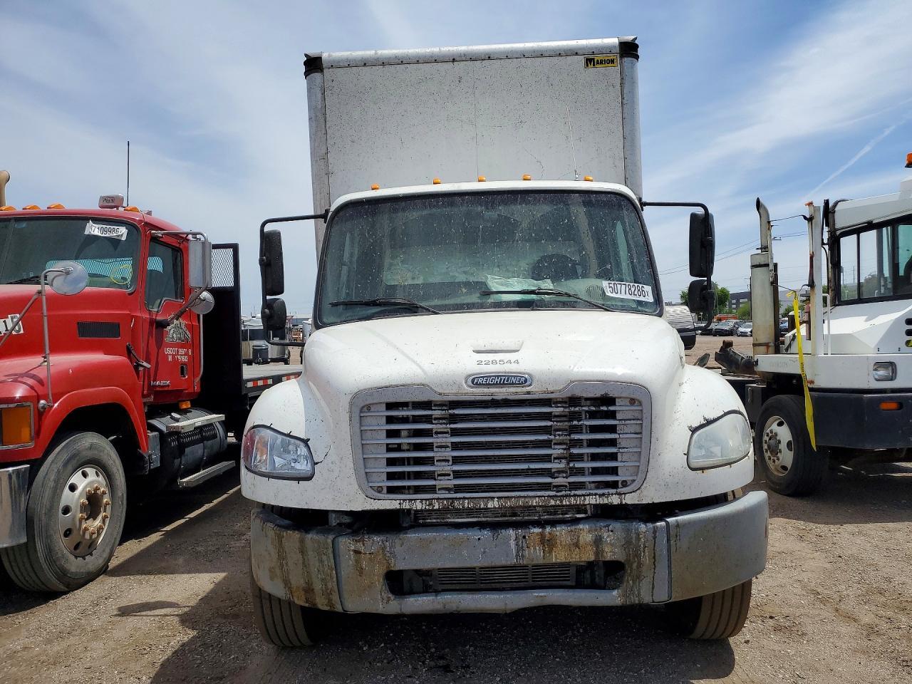 2018 Freigliner 2018 Freightliner Business Class M2 BOX Truck