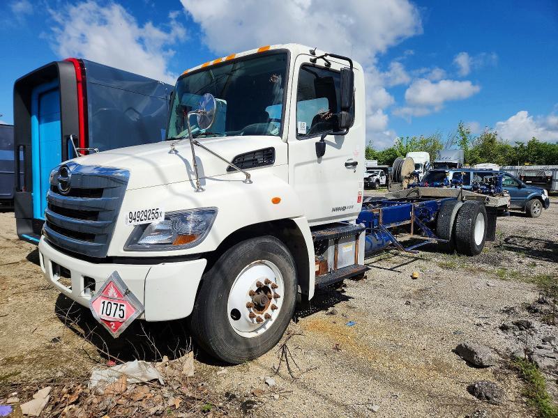 2014 Hino 338 Propane Delivery Truck