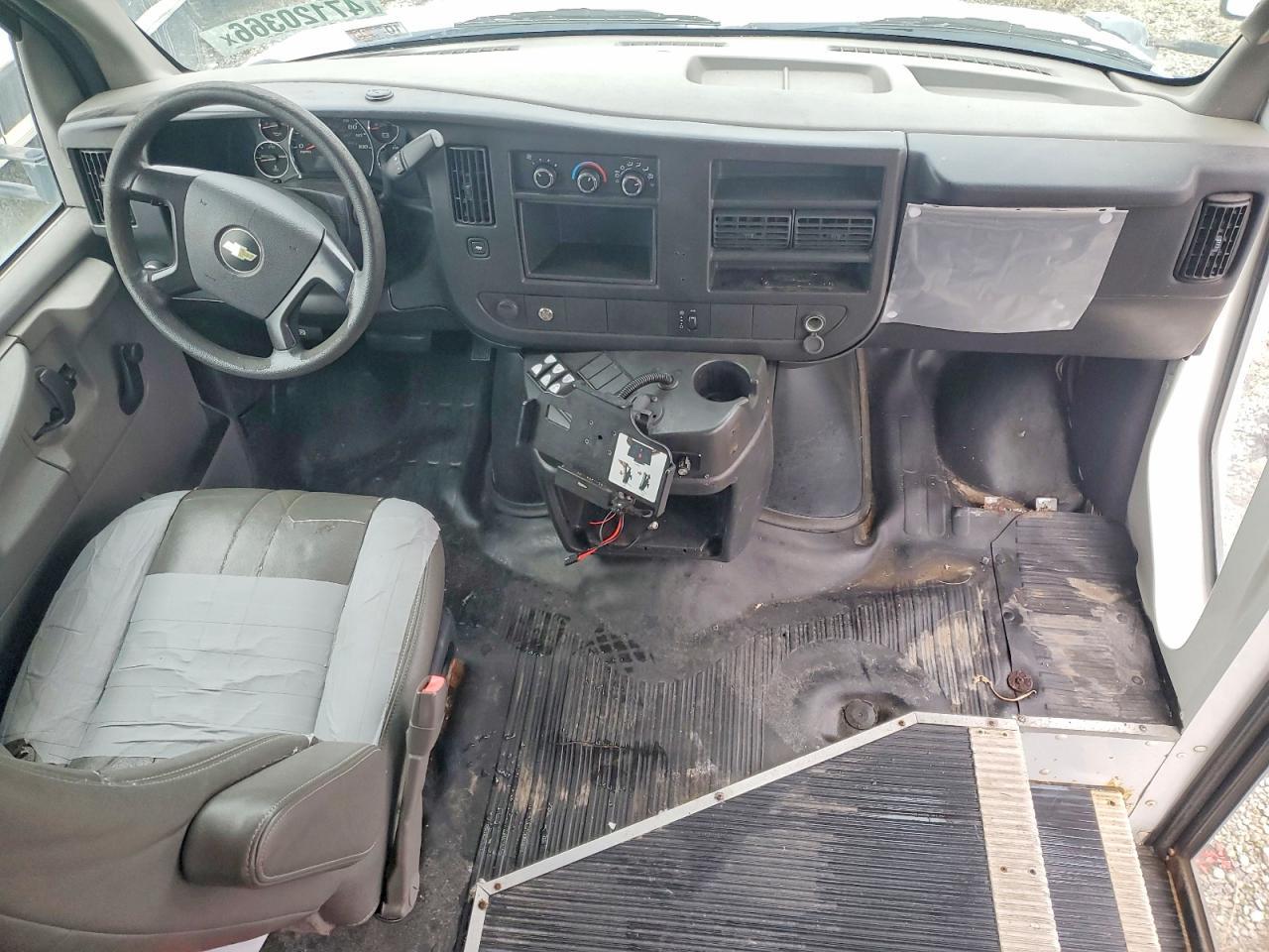 2012 Chev Rolet Express Shuttle Bus