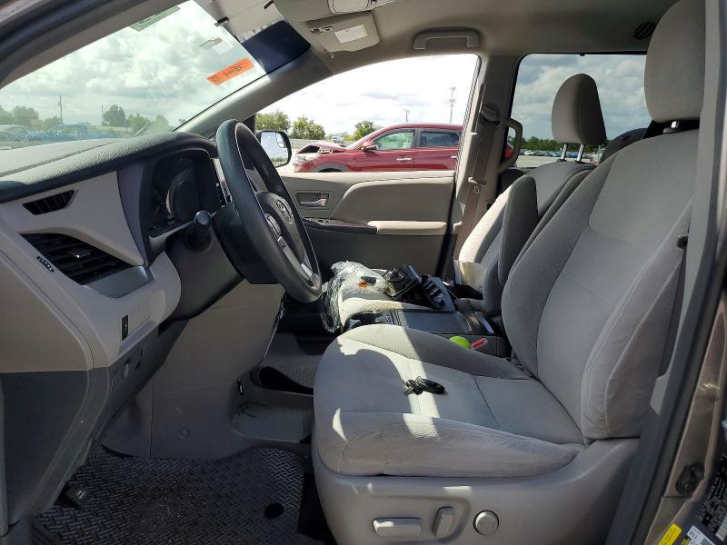 2016 Toyota Sienna le