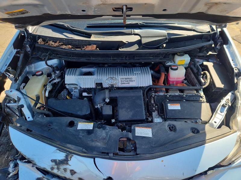 2015 Toyota Prius v Five