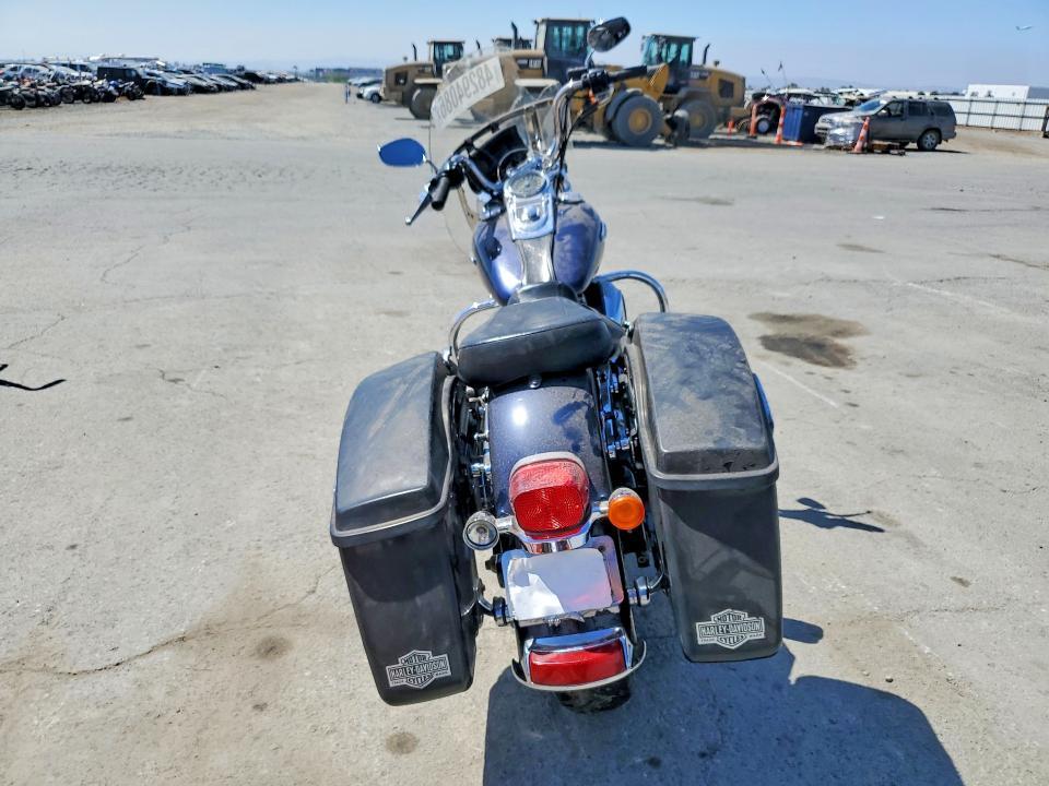 2013 Harley-Davidson FLD Switchback