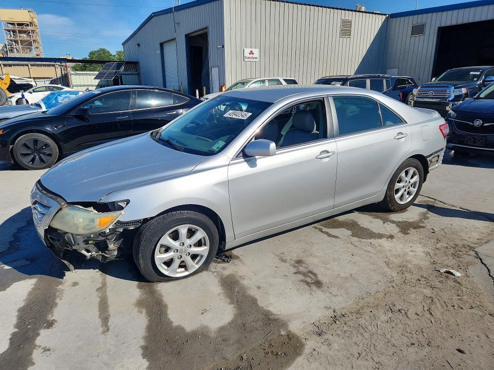 2011 Toyota Camry le
