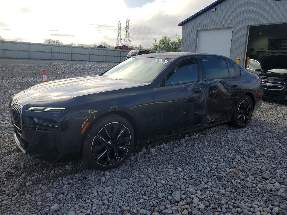 2023 BMW 760 xi