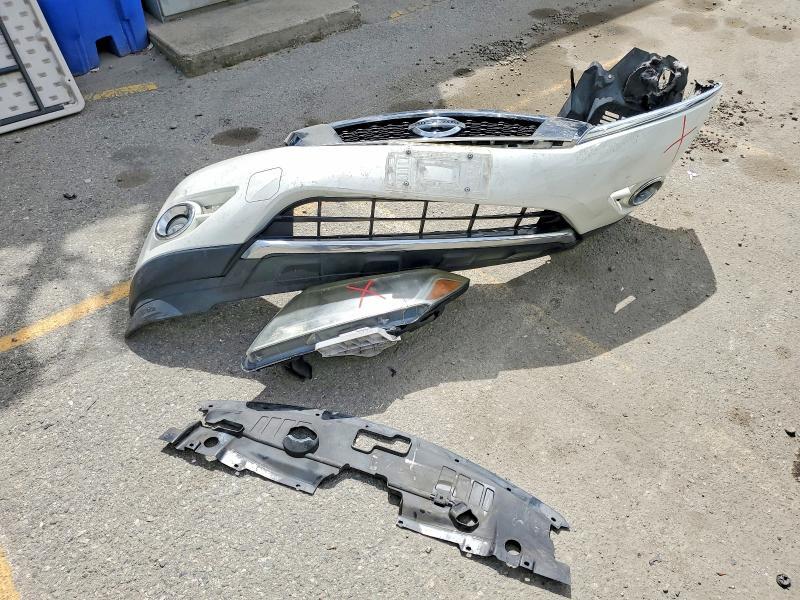 2014 Nissan Pathfinder sv