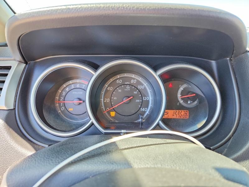 2011 Nissan Versa 1.8 s