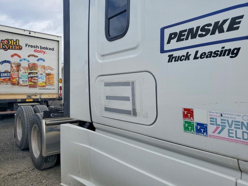 2023 Freigliner 2023 Freightliner Cascadia 126 Semi Truck