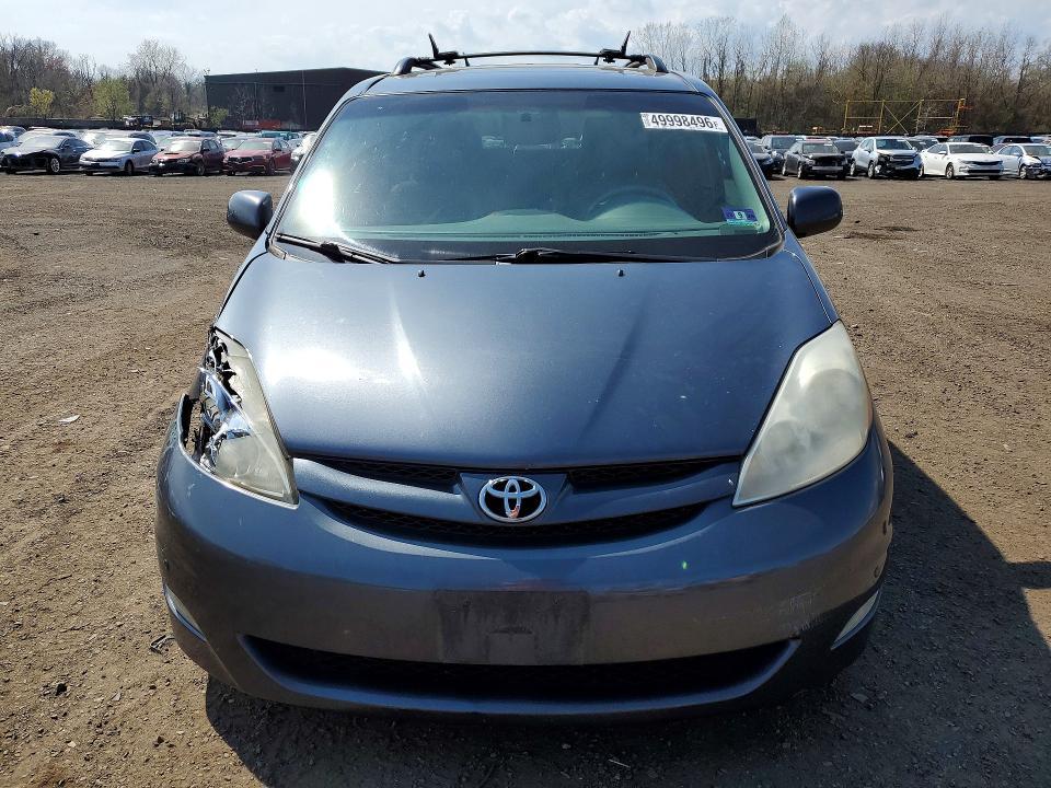 2009 Toyota Sienna xle