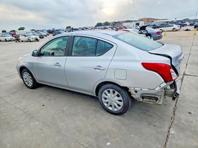 2012 Nissan Versa 1.6 s