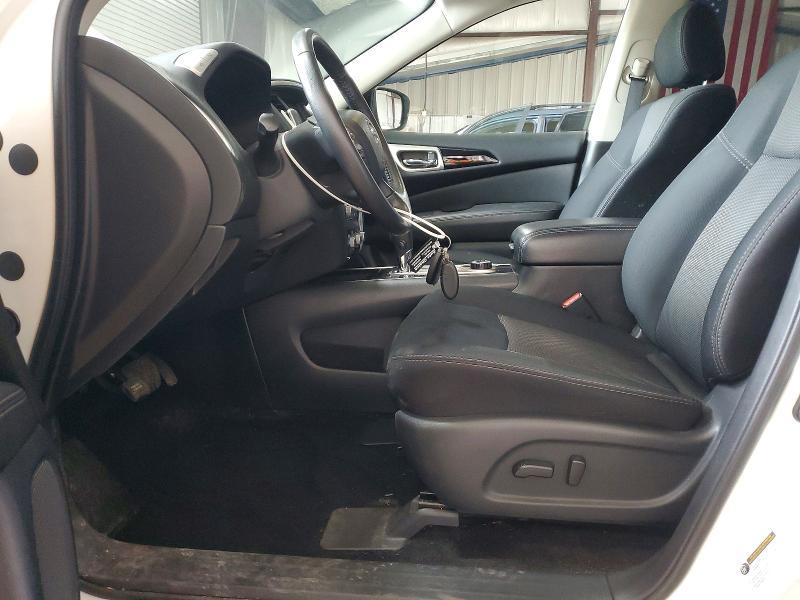 2019 Nissan Pathfinder sv