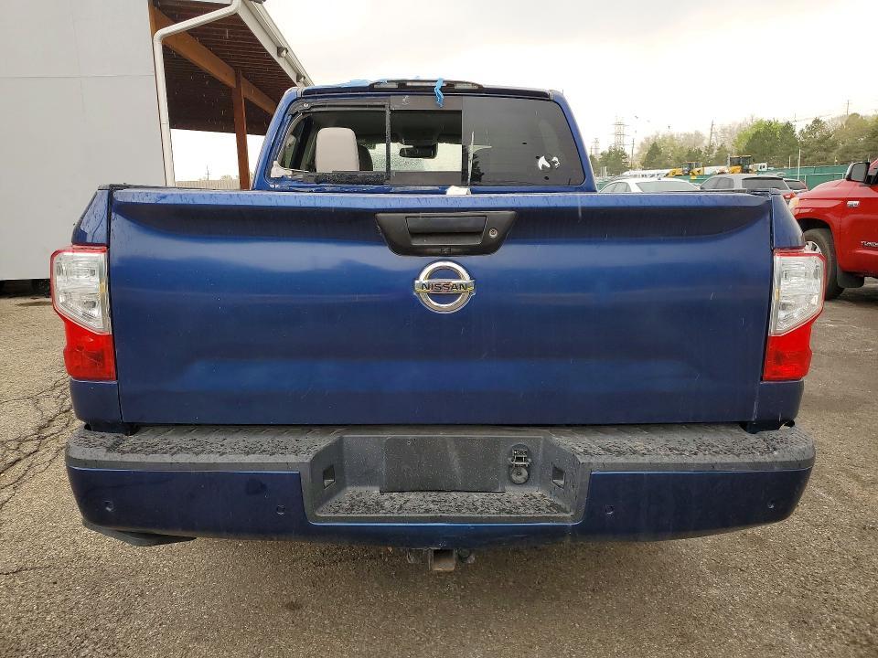 2020 Nissan Titan SV