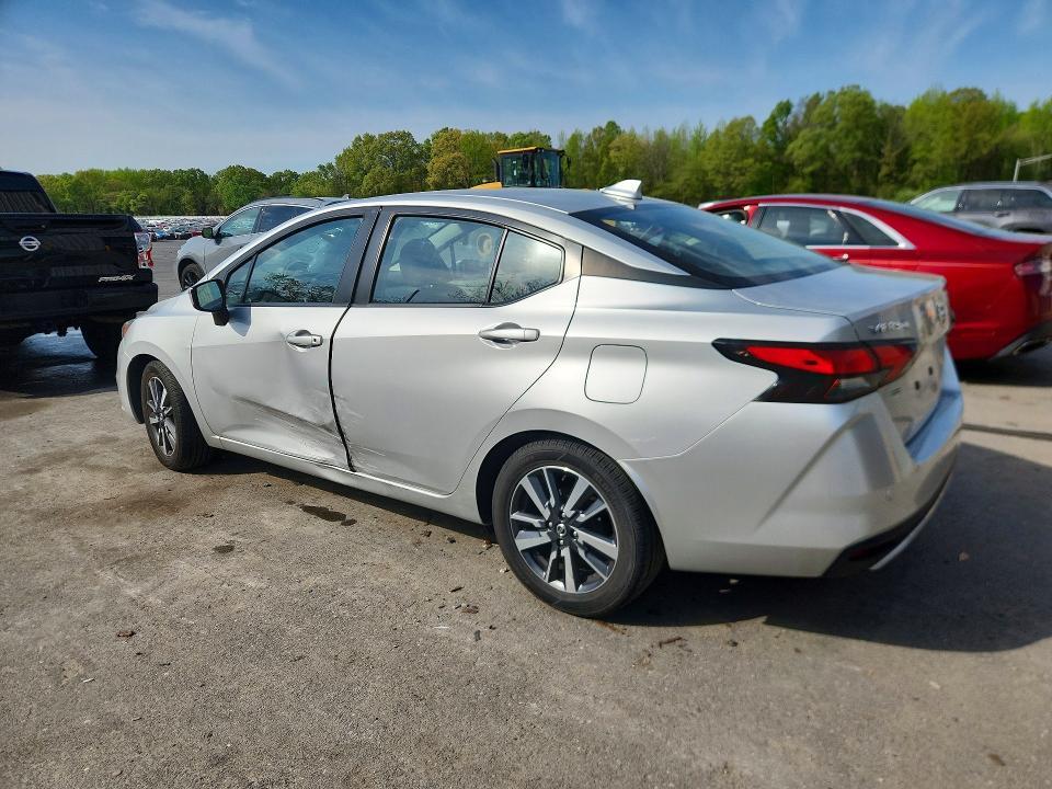 2021 Nissan Versa sv