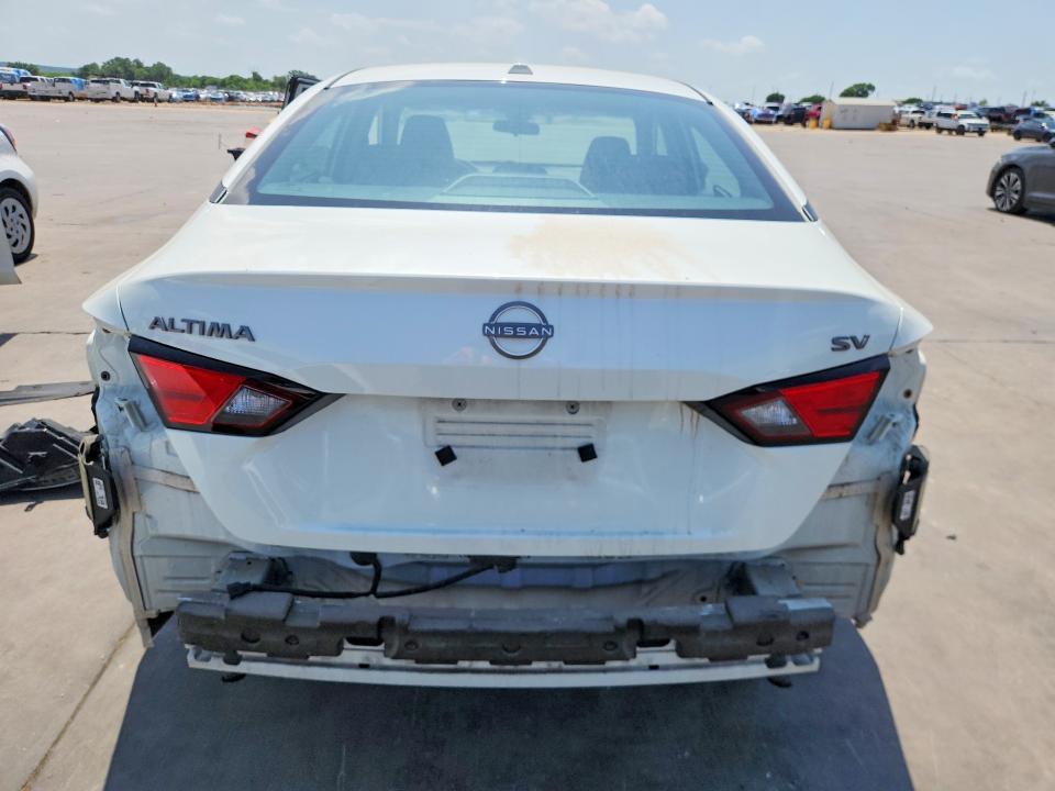 2023 Nissan Altima sv